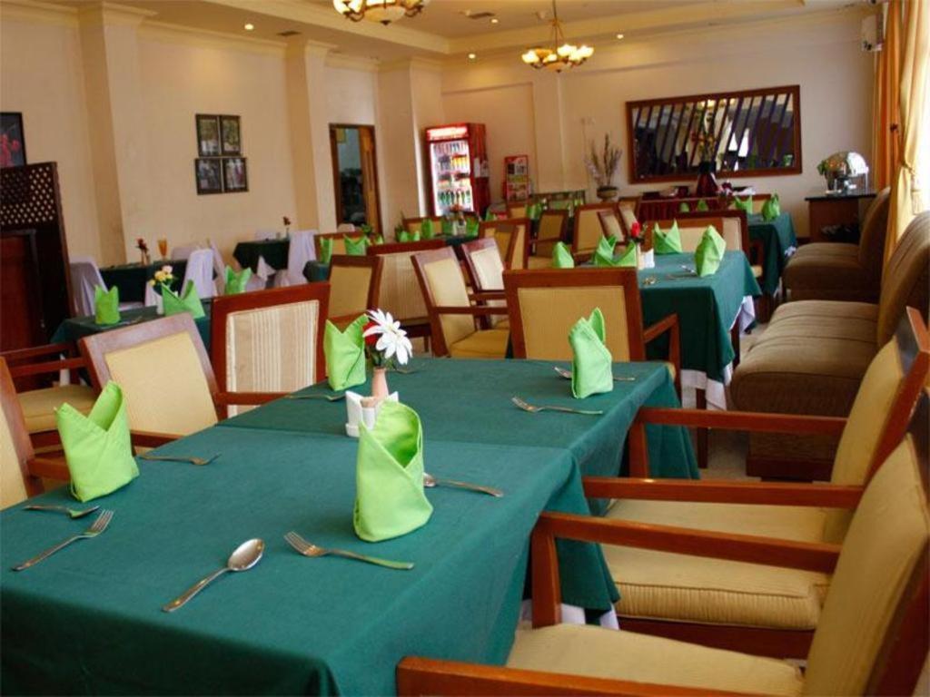 Pia Hotel Pangkalpinang Pangkalan Baru Exterior foto